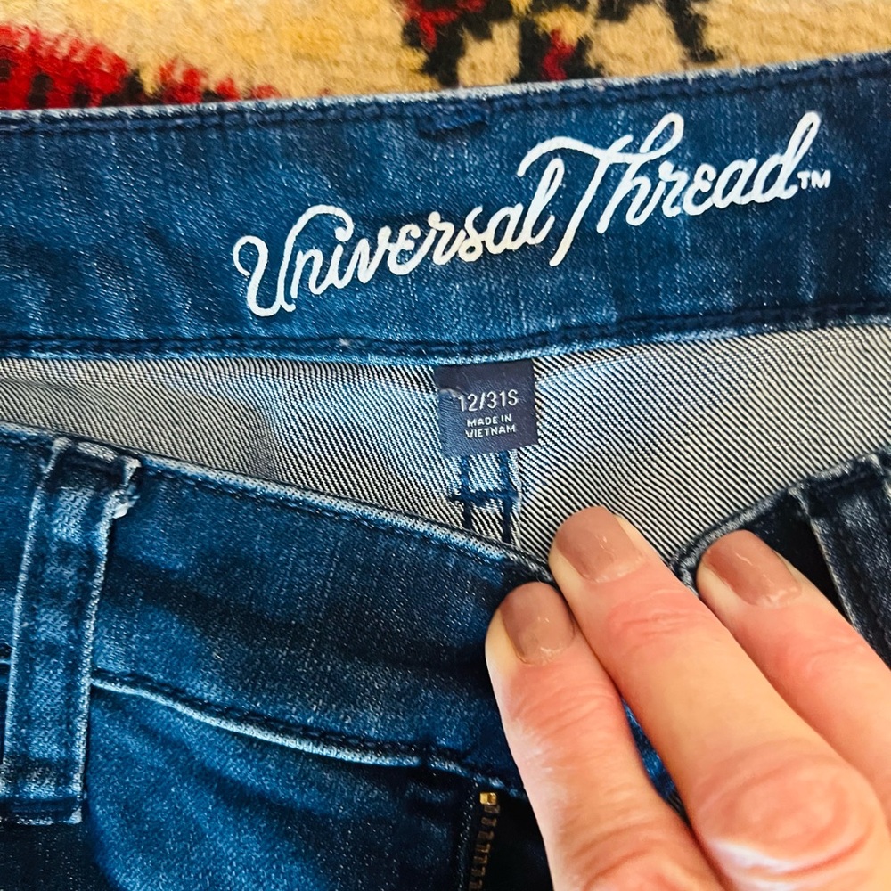 Universal Thread Jeans. Excellent Condition. - image 3